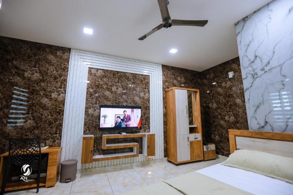Hotel An Regency Edappal Esterno foto